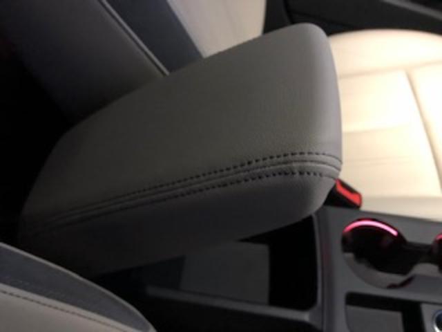 Ａ３セダン ３０ＴＦＳＩアドバンスド　パーシャルレザー／ラグジュアリーＰＫ／コンビニエンス＆アシスタンスライトＰＫ／ナビＰＫＧ／３ゾーンエアコン／シートヒーター／パークアシスト／アダプティブクルコン／バーチャルコックピット／デモカー／禁煙（33枚目）