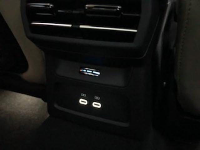 Ａ３セダン ３０ＴＦＳＩアドバンスド　パーシャルレザー／ラグジュアリーＰＫ／コンビニエンス＆アシスタンスライトＰＫ／ナビＰＫＧ／３ゾーンエアコン／シートヒーター／パークアシスト／アダプティブクルコン／バーチャルコックピット／デモカー／禁煙（54枚目）