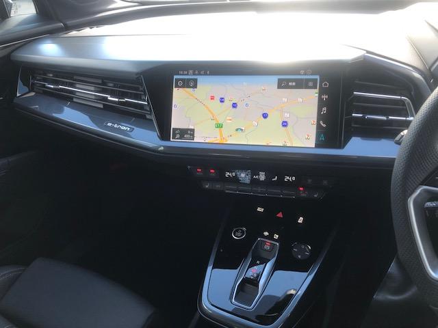 �P�P�D�U�C���`�@�l�l�h�^�b�`�f�B�X�v���C�F�@�P�O�D�P�C���`����A�b�v�O���[�h���ꂽ�A���𑜓x�̑�^�Z���^�[�f�B�X�v���C���̗p�B�����I�ȃ^�b�`���삪�\�ł��I