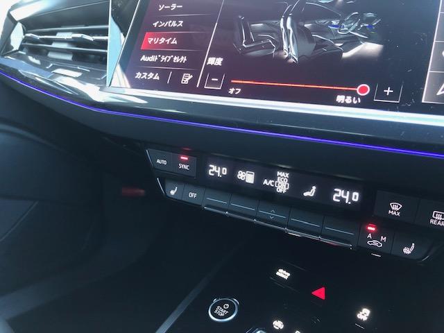 �}���`�J���[�A���r�G���g���C�e�B���O�i�}���^�C���F�u���[�_�����j