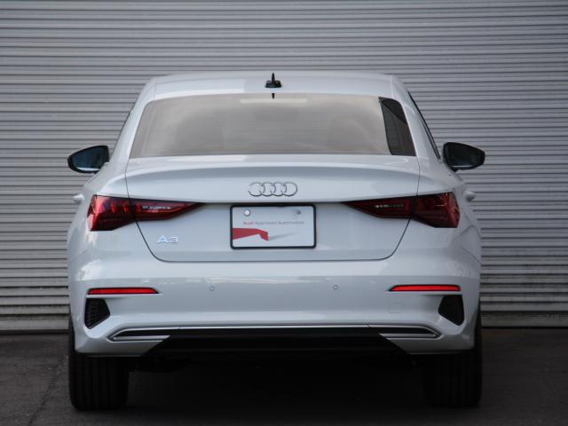 A3セダン 30TFSIアドバンスド コンビニエンス&アシスタンスP/ナビゲーションP/テクノロジーP/地デジTV/パークアシスト/シートヒータ/スマホインターフェイス/スマホ充電/リアUSB/バーチャルコックピット/アダプティブクルコン(11枚目)