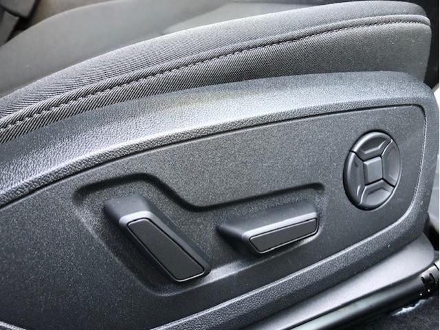 A3セダン 30TFSIアドバンスド コンビニエンス&アシスタンスP/ナビゲーションP/テクノロジーP/地デジTV/パークアシスト/シートヒータ/スマホインターフェイス/スマホ充電/リアUSB/バーチャルコックピット/アダプティブクルコン(54枚目)