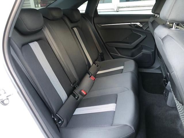 A3セダン 30TFSIアドバンスド コンビニエンス&アシスタンスP/ナビゲーションP/テクノロジーP/地デジTV/パークアシスト/シートヒータ/スマホインターフェイス/スマホ充電/リアUSB/バーチャルコックピット/アダプティブクルコン(56枚目)