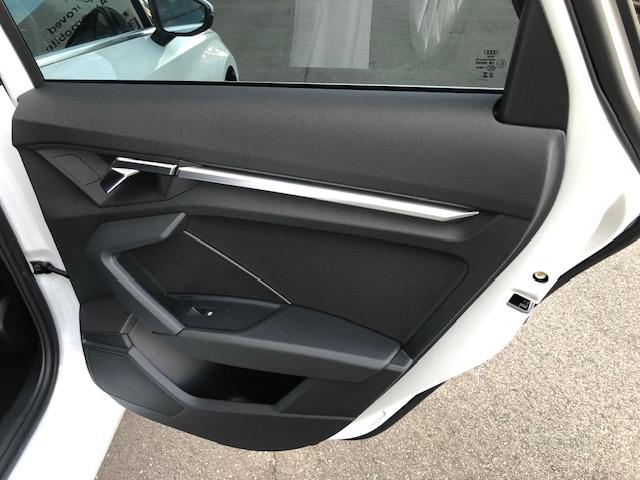 A3セダン 30TFSIアドバンスド コンビニエンス&アシスタンスP/ナビゲーションP/テクノロジーP/地デジTV/パークアシスト/シートヒータ/スマホインターフェイス/スマホ充電/リアUSB/バーチャルコックピット/アダプティブクルコン(60枚目)