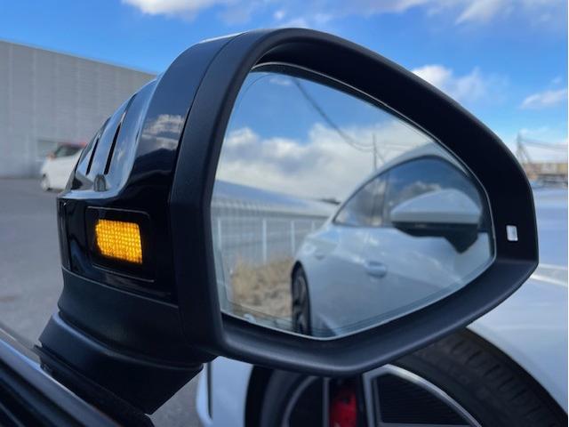 �T�C�h�A�V�X�g�I���p�ɂ���ԗ������m���A�Ԑ��ύX���ȂǂɊ댯���x���E�x������^�]�x���V�X�e���ł��I