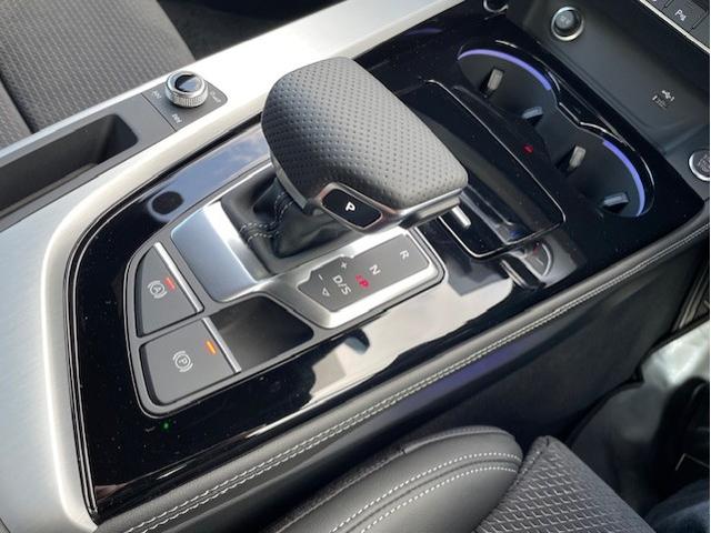 �g�����X�~�b�V�����͂V���r�g���j�b�N���̗p�I�f���A���N���b�`�g�����X�~�b�V�����i�c�b�s�j�g���N�̓r�؂�����������Ȃ��f�����X���[�Y�ȕϑ��������̃I�[�g�}�`�b�N�ł��I