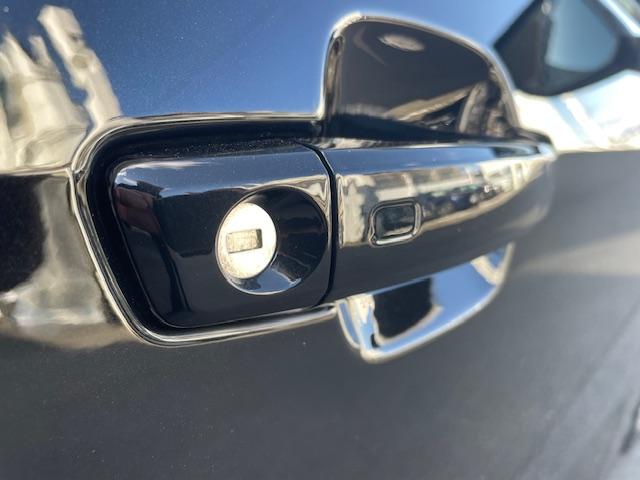 �A�h�o���X�g�L�[�I�L�[���g�т����܂܃h�A�̎{���E������G���W���n�����ł���X�}�[�g�L�[�V�X�e��