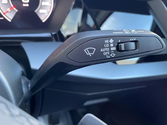 ���C�p�[���o�[�͉E��