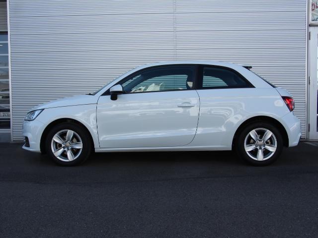 1.0TFSI コンビニエンスPKG MMIナビTV(9枚目)