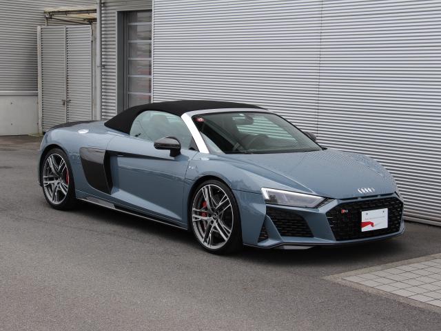 Ｒ８スパイダー Ｖ１０パフォーマンス５．２ＦＳＩクワトロＳトロニック　左ハンドル仕様　セラミックブレーキ　ダイナミックステアリング　ファインナッパレザースポーツシート　カラードステッチング　バング＆オルフセンオーディオ（7枚目）