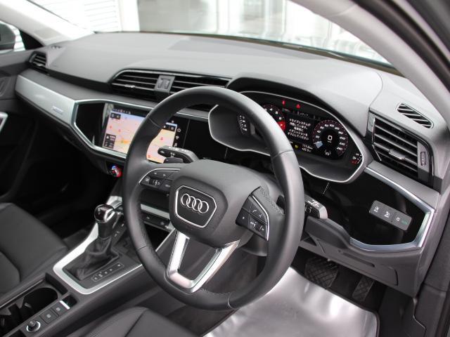 Ｑ３スポーツバック ３５ＴＦＳＩ　ブラックパーシャルレザーシート　コンビニ＆アシスタンスパッケージ　ラグジュアリーパッケージ　パドルシフト　スマートフォンインターフェース　１８インチアルミ　ワンオーナー　禁煙（17枚目）