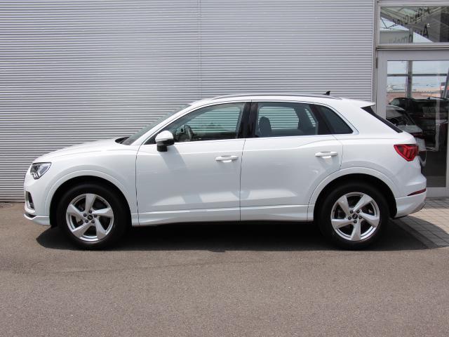 Ｑ３ ３５ＴＤＩクワトロアドバンスド　パーシャルレザー　ラグジュアリーＰＫＧ　コンビニ＆アシスタンスＰＫＧ　ワイヤレススマホ充電　１８インチアルミ　アクティブクルーズコントロール　バーチャルコックピット　禁煙（11枚目）