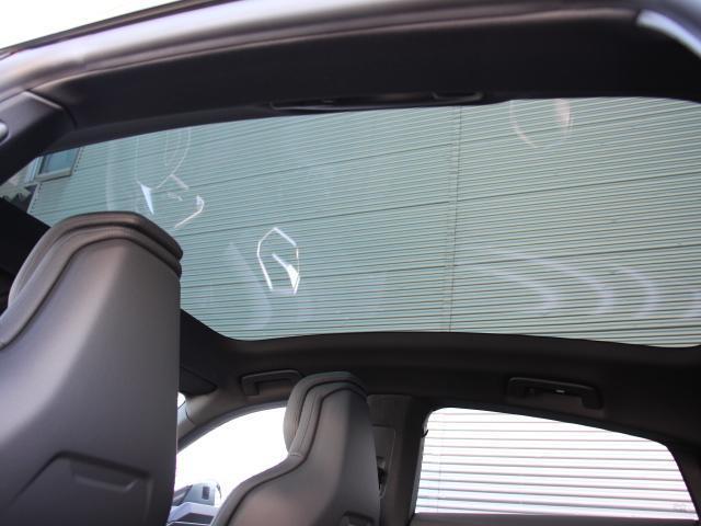 e-トロンGTクワトロ ベースグレード パーシャルレザー/テクノロジーPKG/20インチアルミ/マトリクスLEDライト/レーザーライト/ブレーキタングステンコーティング/レッドキャリパー/バング&オルフセンサウンド/プライバシーガラス/禁煙(4枚目)