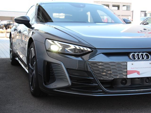 e-トロンGTクワトロ ベースグレード パーシャルレザー/テクノロジーPKG/20インチアルミ/マトリクスLEDライト/レーザーライト/ブレーキタングステンコーティング/レッドキャリパー/バング&オルフセンサウンド/プライバシーガラス/禁煙(8枚目)