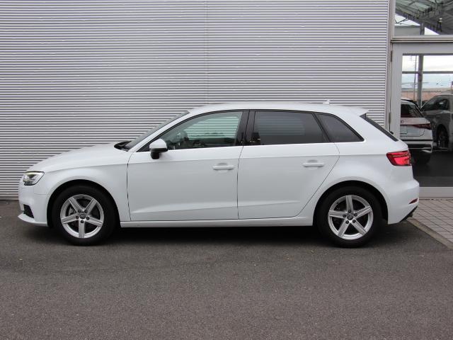 A3 スポーツバック1.4TFSI MMIナビPK/アシスタンスPK/LEDライトPK/アドバンストキー/10スピーカーサウンド/リアカメラ/バーチャルコックピット/アダプティブクルーズコントロール/リアフィルム/ワンオーナー/禁煙(4枚目)