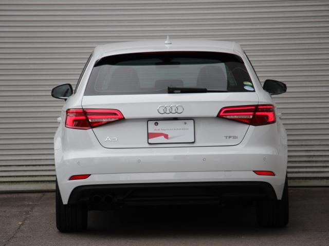 A3 スポーツバック1.4TFSI MMIナビPK/アシスタンスPK/LEDライトPK/アドバンストキー/10スピーカーサウンド/リアカメラ/バーチャルコックピット/アダプティブクルーズコントロール/リアフィルム/ワンオーナー/禁煙(7枚目)