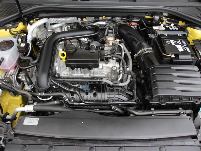 A3 スポーツバック30TFSI Sライン サンルーフ/パーシャルレザー/コンビニエンス&アシスタンス/ラグジュアリー/SLineプラス/ナビP/テクノロジーP/バング&オルフセンサウンド/TV/マトリクスLEDライト/プライバシーガラス/(17枚目)