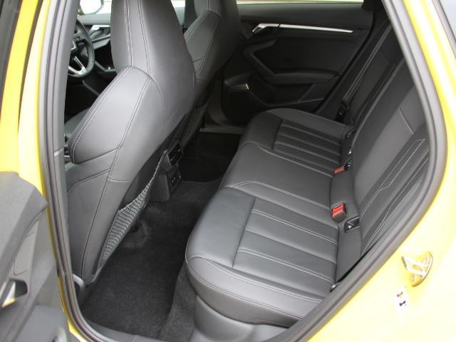 A3 スポーツバック30TFSI Sライン サンルーフ/パーシャルレザー/コンビニエンス&アシスタンス/ラグジュアリー/SLineプラス/ナビP/テクノロジーP/バング&オルフセンサウンド/TV/マトリクスLEDライト/プライバシーガラス/(32枚目)