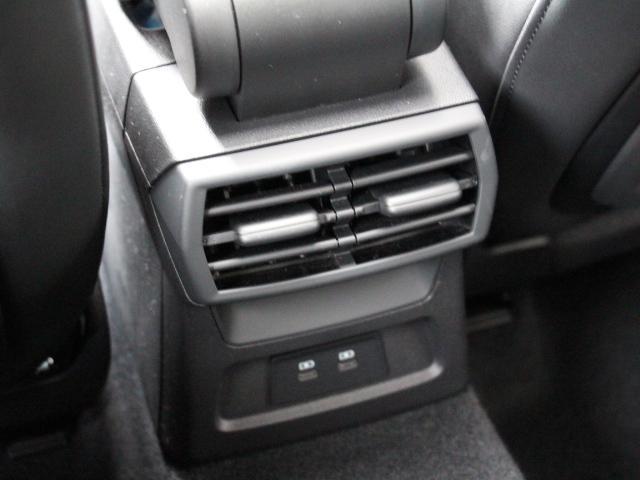 A3 スポーツバック30TFSI Sライン サンルーフ/パーシャルレザー/コンビニエンス&アシスタンス/ラグジュアリー/SLineプラス/ナビP/テクノロジーP/バング&オルフセンサウンド/TV/マトリクスLEDライト/プライバシーガラス/(33枚目)