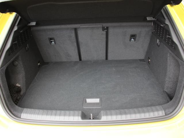 A3 スポーツバック30TFSI Sライン サンルーフ/パーシャルレザー/コンビニエンス&アシスタンス/ラグジュアリー/SLineプラス/ナビP/テクノロジーP/バング&オルフセンサウンド/TV/マトリクスLEDライト/プライバシーガラス/(34枚目)