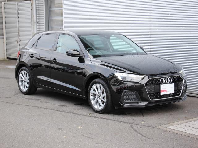 A1スポーツバック 25TFSI アドバンスド ナビゲーションPKG/コンビニエンス&アシスタンスPKG/スマートフォンインターフェイス/バックカメラ/アウディコネクト/バーチャルコックピット/アダプティブクルーズコントロール/ワンオーナー/禁煙(3枚目)