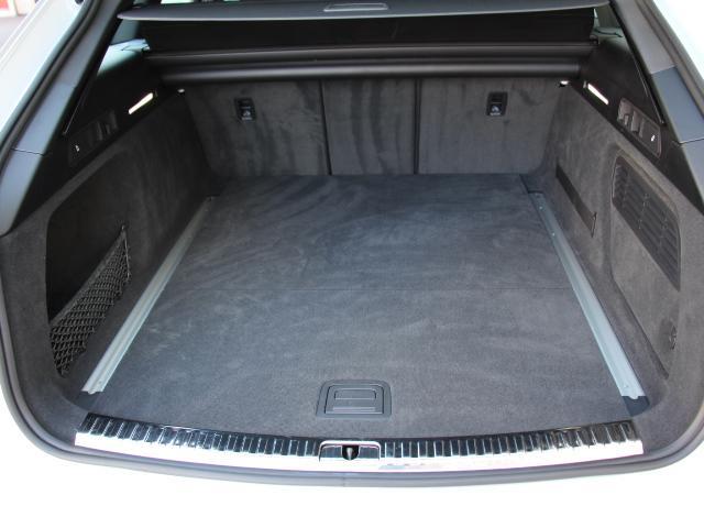 Ａ６アバント ４５ＴＦＳＩクワトロ　スポーツ　Ｓラインパッケージ　バルコナレザー／ＳＬｉｎｅＰラグジュアリーＰ／テクノロジーＰＫベンチレーションシート／マトリクスＬＥＤライト／パークアシスト／ハンドルヒート／シートヒート／バーチャルコックピット／アダプティブクルコン（14枚目）