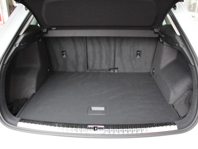 Q3 35TFSIアドバンスド 2025y型/パーシャルレザー/ラグジュアリーP/コンビニ&アシスタンスP/シートヒーター/スマホンインターフェイス/アップルカープレイ/アクティブクルコン/バーチャルコックピット/ワンオーナー/禁煙(9枚目)