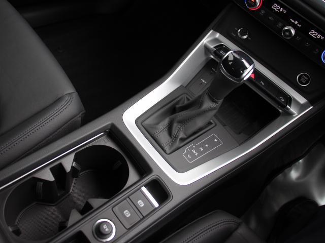 Q3 35TFSIアドバンスド 2025y型/パーシャルレザー/ラグジュアリーP/コンビニ&アシスタンスP/シートヒーター/スマホンインターフェイス/アップルカープレイ/アクティブクルコン/バーチャルコックピット/ワンオーナー/禁煙(18枚目)