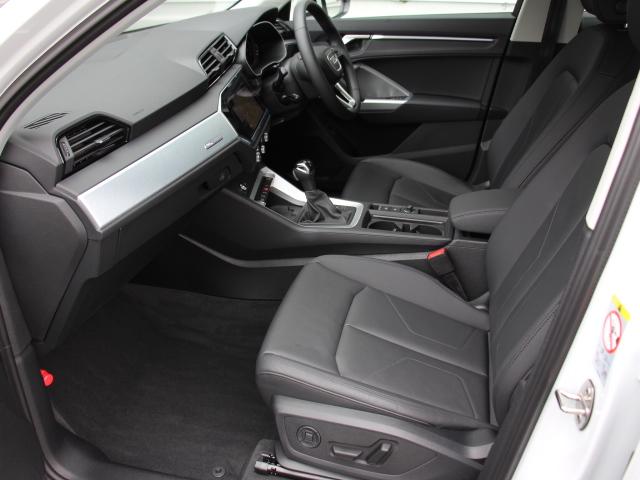 Q3 35TFSIアドバンスド 2025y型/パーシャルレザー/ラグジュアリーP/コンビニ&アシスタンスP/シートヒーター/スマホンインターフェイス/アップルカープレイ/アクティブクルコン/バーチャルコックピット/ワンオーナー/禁煙(29枚目)