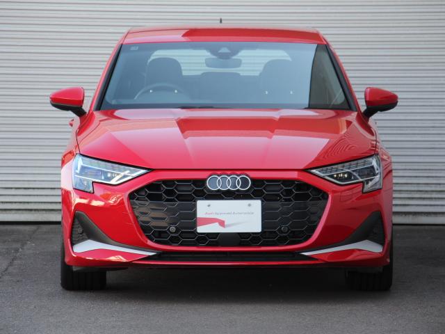 A3 スポーツバック30TFSIアドバンスド 2025y1.5Lエンジンモデル/コンビニエンス&アシスタンスPK/ナビゲーションPK/電動シート/シートヒーター/スマートフォンインターフェイス/パークアシスト/ハイビームアシスト/1オーナー/禁煙(2枚目)