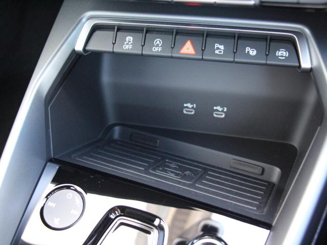 A3 スポーツバック30TFSIアドバンスド 2025y1.5Lエンジンモデル/コンビニエンス&アシスタンスPK/ナビゲーションPK/電動シート/シートヒーター/スマートフォンインターフェイス/パークアシスト/ハイビームアシスト/1オーナー/禁煙(21枚目)