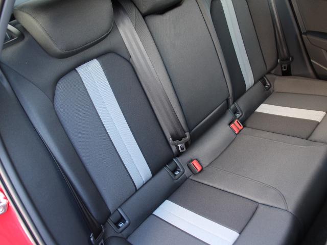 A3 スポーツバック30TFSIアドバンスド 2025y1.5Lエンジンモデル/コンビニエンス&アシスタンスPK/ナビゲーションPK/電動シート/シートヒーター/スマートフォンインターフェイス/パークアシスト/ハイビームアシスト/1オーナー/禁煙(23枚目)