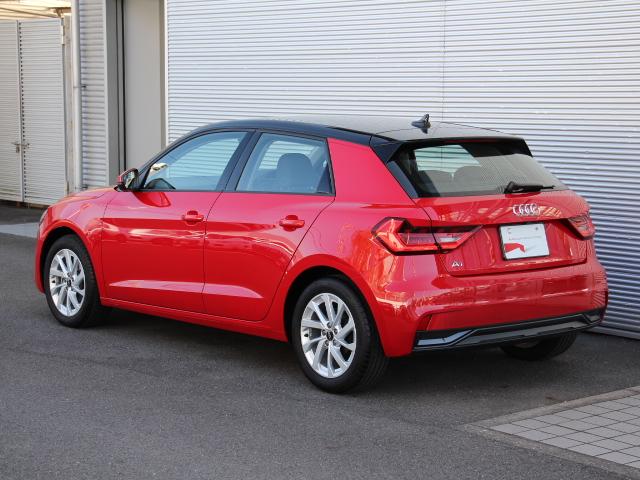 A1スポーツバック 25TFSI アドバンスド コンビニエンス&アシスタンスPK/ナビゲーションPK/スマートフォンインターフェイス/コントラストルーフ/アウディコネクト/ワイヤレスチャージング/アダプティブクルーズコントロール/ワンオーナー/禁煙(8枚目)