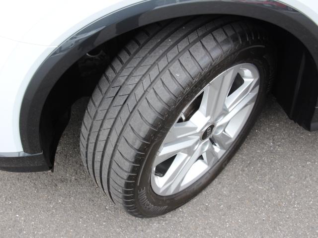 Ｑ２ ３５ＴＦＳＩアドバンスド　コンビニエンス＆アシスタンスＰＫＧ／ナビゲーションＰＫＧ／テクノロジーＰＫＧ／スマートフォンインターフェイス／シートヒーター／アダプティブクルーズコントロール／バーチャルコックピット／禁煙（26枚目）