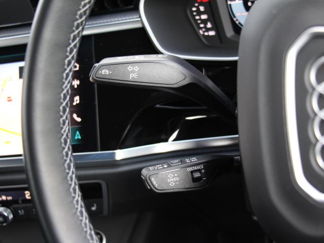 Q3 35TFSI Sライン パーシャルレザーシート/コンビニエンス&アシスタンスPKG/プラスPKG/スマートフォンインターフェイス/Apple CarPlay/ワイヤレスチャージ/19インチアルミ/ワンオーナー/禁煙(13枚目)