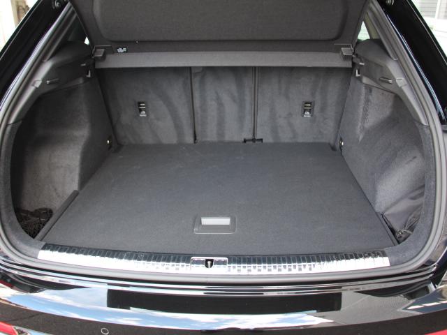 Q3 35TFSI Sライン パーシャルレザーシート/コンビニエンス&アシスタンスPKG/プラスPKG/スマートフォンインターフェイス/Apple CarPlay/ワイヤレスチャージ/19インチアルミ/ワンオーナー/禁煙(28枚目)