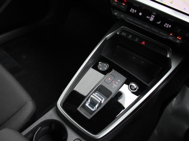 A3 スポーツバック40TFSIクワトロアドバンスド ナビゲーションPKG/スマートフォンインターフェイス/電動シート/地デジテレビ/Apple CarPlay/Android Auto/シートヒーター/禁煙/セレクション(11枚目)