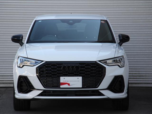 Ｑ３スポーツバック ハイスタイル　３５０台限定車／ＢｌａｃｋＳｔｙｌｅ／パーシャルレザー／ＯＰ２０インチアルミ／コンビニエンス＆アシスタンスＰＫＧ／プラスＰＫＧ／スマートフォンインターフェイス／プライバシーガラス／ダンピングサス／禁煙（2枚目）