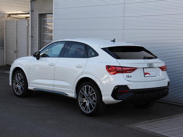 Ｑ３スポーツバック ハイスタイル　３５０台限定車／ＢｌａｃｋＳｔｙｌｅ／パーシャルレザー／ＯＰ２０インチアルミ／コンビニエンス＆アシスタンスＰＫＧ／プラスＰＫＧ／スマートフォンインターフェイス／プライバシーガラス／ダンピングサス／禁煙（8枚目）