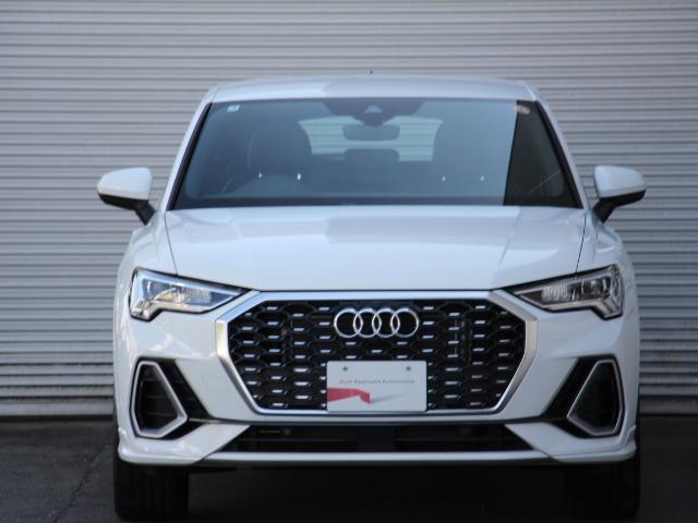 Ｑ３スポーツバック ３５ＴＦＳＩ　Ｓライン　２０２５ｙモデル／パーシャルレザー／コンビニエンス＆アシスタンスＰＫＧ／プラスＰＫＧ／スマートフォンインターフェイス／スマホ充電／バーチャルコックピット／アダプティブクルーズコントロール／禁煙（2枚目）