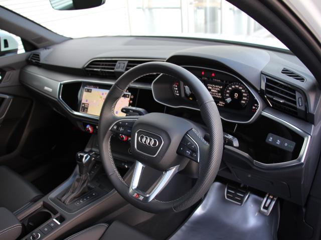 Ｑ３スポーツバック ３５ＴＦＳＩ　Ｓライン　２０２５ｙモデル／パーシャルレザー／コンビニエンス＆アシスタンスＰＫＧ／プラスＰＫＧ／スマートフォンインターフェイス／スマホ充電／バーチャルコックピット／アダプティブクルーズコントロール／禁煙（21枚目）