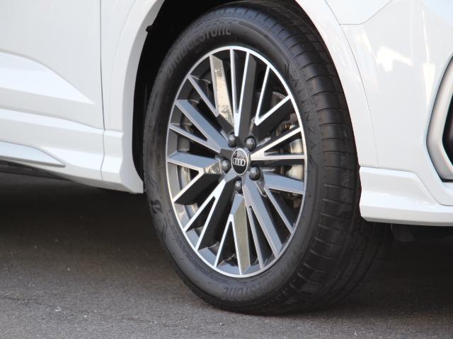 Ｑ３スポーツバック ３５ＴＦＳＩ　Ｓライン　２０２５ｙモデル／パーシャルレザー／コンビニエンス＆アシスタンスＰＫＧ／プラスＰＫＧ／スマートフォンインターフェイス／スマホ充電／バーチャルコックピット／アダプティブクルーズコントロール／禁煙（29枚目）
