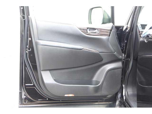 エルグランド ２５０ハイウェイスター　ＴＥＩＮ製車高調　後席モニター　社外２０インチＡＷ　両側パワースライドドア　純正メモリーナビ　フルセグ　バックカメラ　オートクルーズ　ハーフレザーシート　ＣＤ・ＤＶＤ再生　ＬＥＤヘッドライト　ＥＴＣ（38枚目）