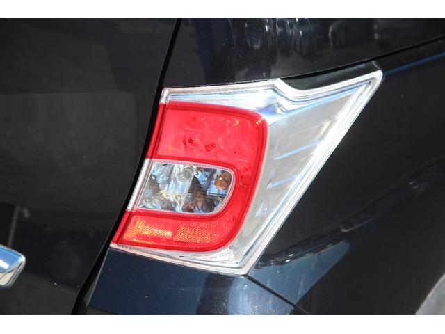 フリード G ジャストセレクション 純正メモリーナビ 後席モニター フルセグTV 両側パワースライドドア Bluetooth接続 バックカメラ 3列シート CD・DVD再生 オートライト 社外14インチAW(28枚目)