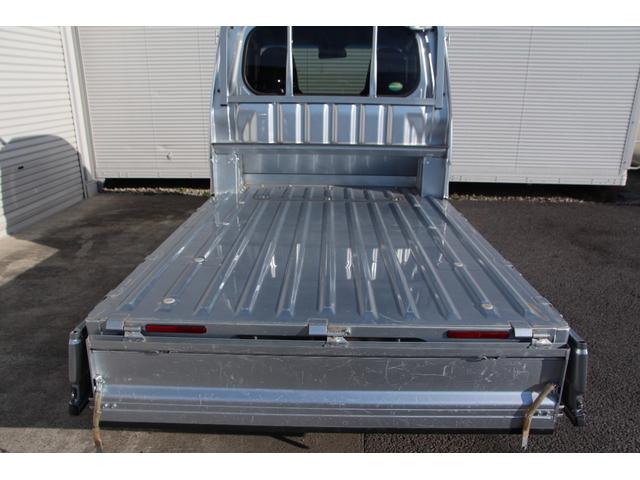 サンバートラック グランドキャブスマートアシスト　４ＷＤ　衝突軽減ブレーキ　純正キーレス　ＬＥＤヘッドライト（24枚目）