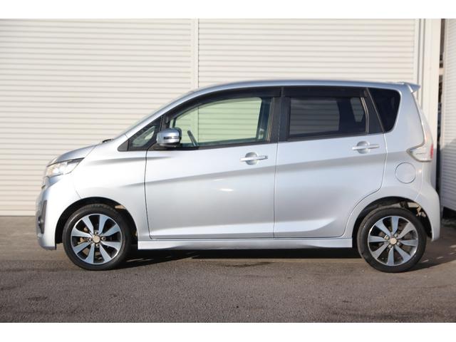 ｅＫカスタム Ｔ　４ＷＤ　ＣＤオーディオ　バックカメラ　スマートキー　シートヒーター　ＨＩＤヘッドライト　純正アルミホイール　電動格納ミラー（9枚目）