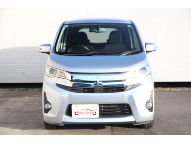 ｅＫカスタム Ｔ　４ＷＤ　ＣＤオーディオ　バックカメラ　スマートキー　シートヒーター　ＨＩＤヘッドライト　純正アルミホイール　電動格納ミラー（11枚目）