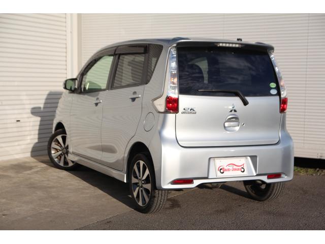 ｅＫカスタム Ｔ　４ＷＤ　ＣＤオーディオ　バックカメラ　スマートキー　シートヒーター　ＨＩＤヘッドライト　純正アルミホイール　電動格納ミラー（13枚目）