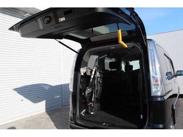 セレナ ハイウェイスター S-ハイブリッド Vセレクション 車イス収納装置付車 ウィンチア80kg リヤハッチ電動装置 両側パワースライドドア 純正ナビ フルセグTV バックカメラ ETC 社外17インチアルミホイール(22枚目)