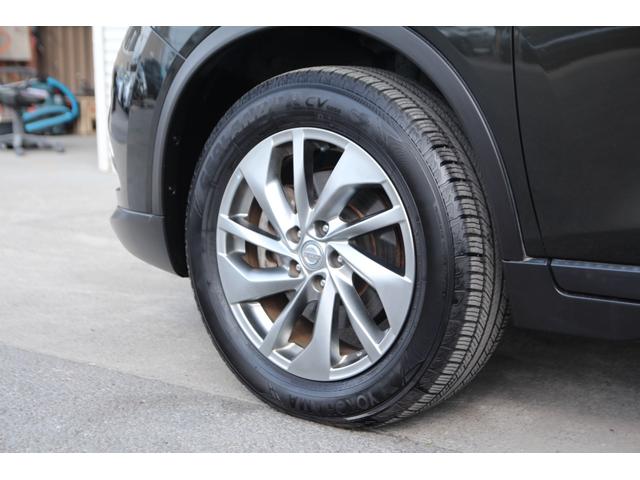 エクストレイル ２０Ｘｔｔ　エマージェンシーブレーキパッケージ　４ＷＤ　衝突軽減ブレーキ　全周囲カメラ　電動リアゲート　純正メモリーナビ　フルセグＴＶ　スマートキー　ＥＴＣ　シートヒーター　オートライト　電動格納ミラー（24枚目）